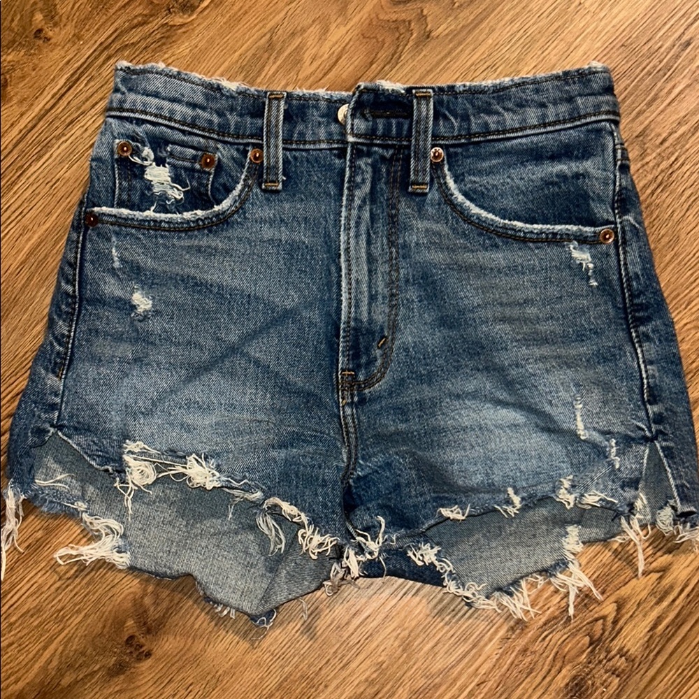 Abercrombie High Rise Mom Short